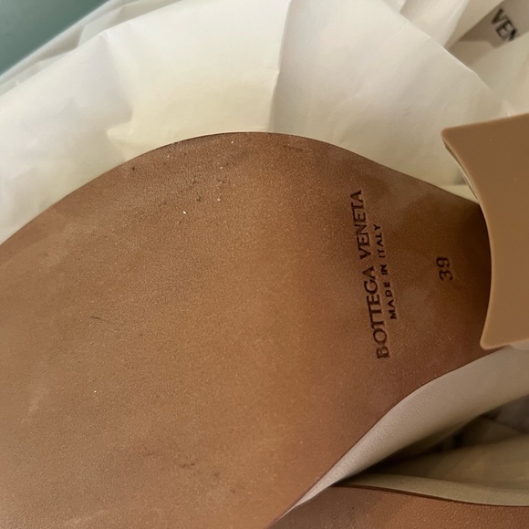 Bottega Veneta wedge heels brand new never worn in box with dust bag and all - Picture 4 of 7